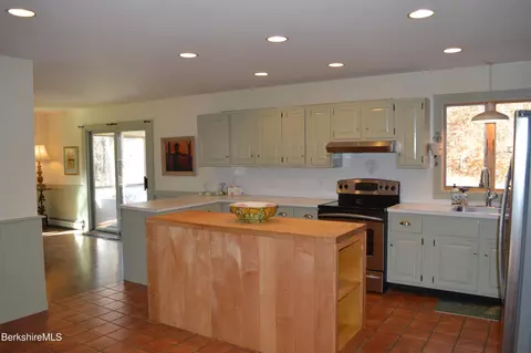 Kitchen - 141 Beech Tree Ln, Becket, MA 01223 photo 3 of 9