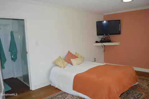Bedroom - 141 Beech Tree Ln, Becket, MA 01223 photo 3 of 10