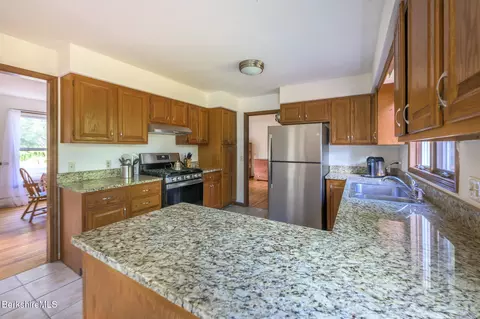 24 Pinecrest Dr, Lenox, MA 01240 photo 16