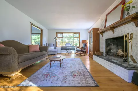24 Pinecrest Dr, Lenox, MA 01240 photo 8