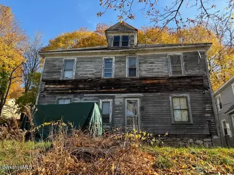 12 Scammell Ave, Pittsfield, MA 01201