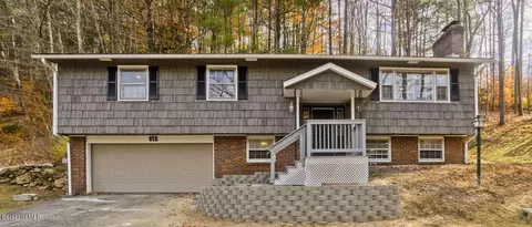 815 New Lenox Rd, Pittsfield, MA 01201