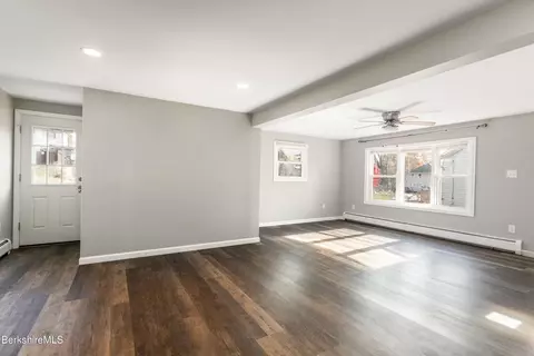 53 Draper Ave, Pittsfield, MA 01201