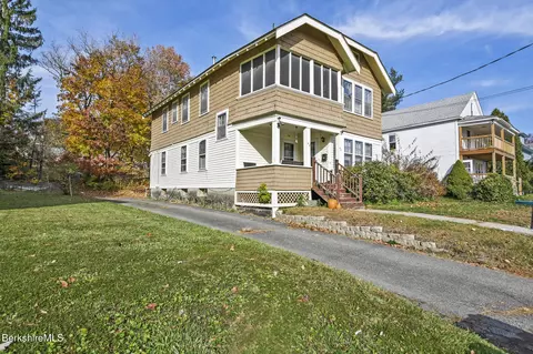 40 Gordon St, Pittsfield, MA 01201