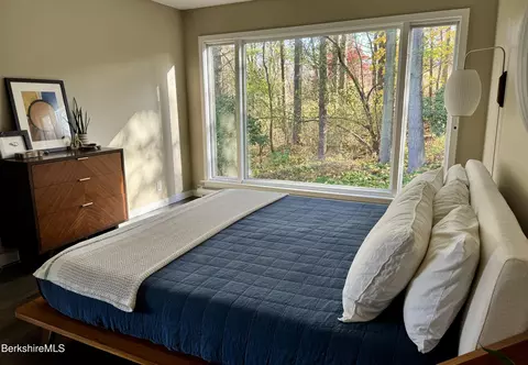 300 Syndicate Rd, Williamstown, MA 01267 photo 20