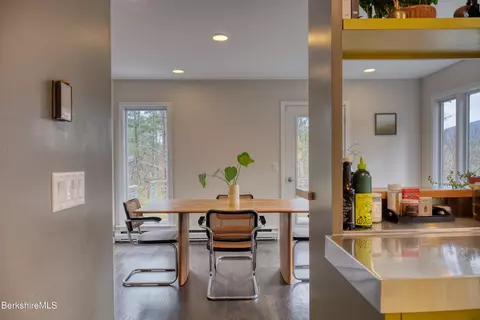 300 Syndicate Rd, Williamstown, MA 01267 photo 15