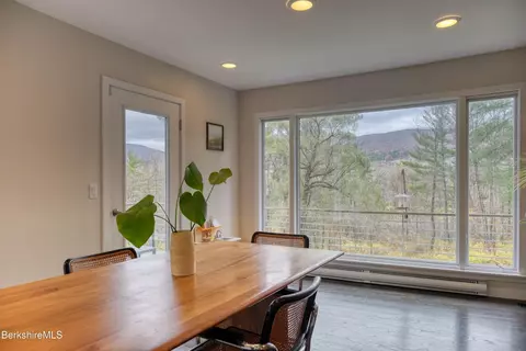 300 Syndicate Rd, Williamstown, MA 01267 photo 18