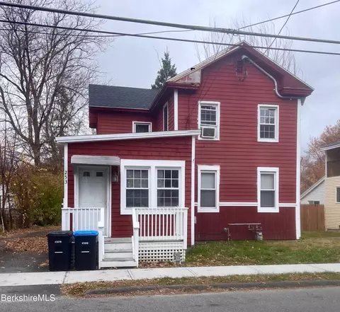 253 Dewey Ave, Pittsfield, MA 01201