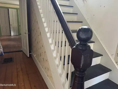 494 River Rd, Deerfield, MA 01342 photo 7