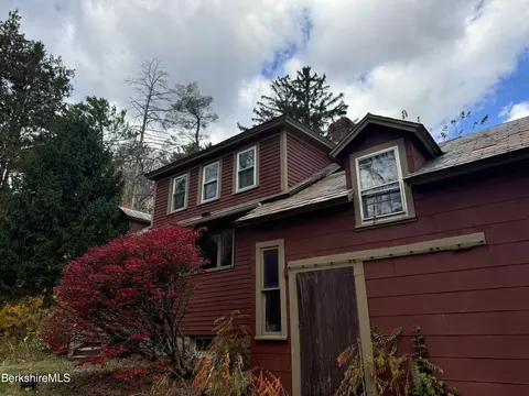 494 River Rd, Deerfield, MA 01342 photo 2