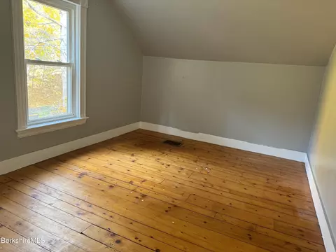 494 River Rd, Deerfield, MA 01342 photo 13