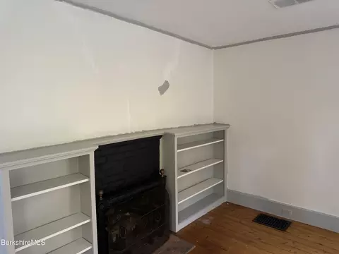 494 River Rd, Deerfield, MA 01342 photo 5