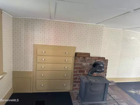 494 River Rd, Deerfield, MA 01342 photo 10