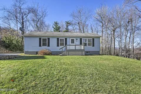 255 Phelps Ave, North Adams, MA 01247