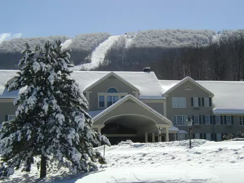 37 Corey Rd #433, Hancock, MA 01237