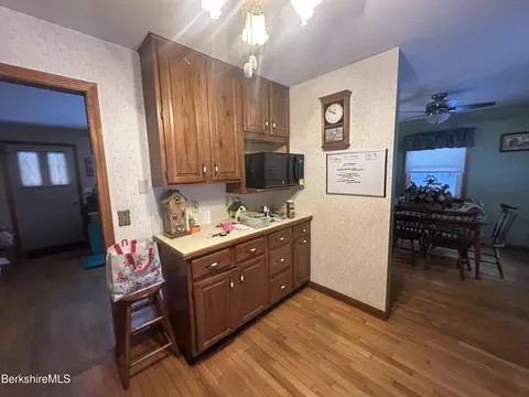 320 Pleasant St, Lee, MA 01238 photo 10