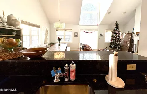 9521 Mountainside Dr, Hancock, MA 01237 photo 13