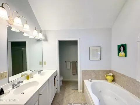 9521 Mountainside Dr, Hancock, MA 01237 photo 31