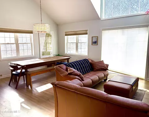 9521 Mountainside Dr, Hancock, MA 01237 photo 15