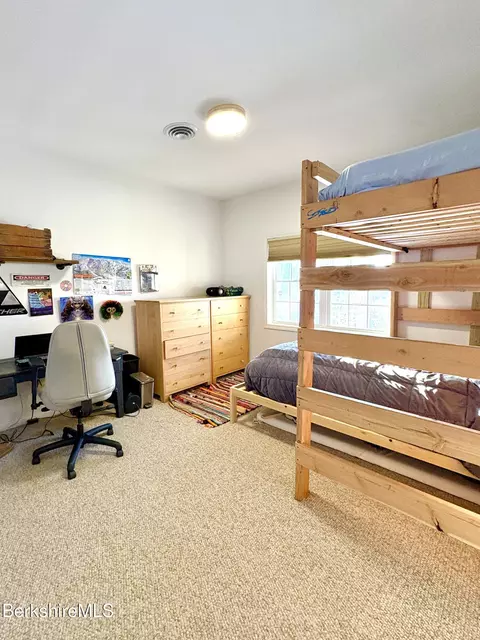 9521 Mountainside Dr, Hancock, MA 01237 photo 17