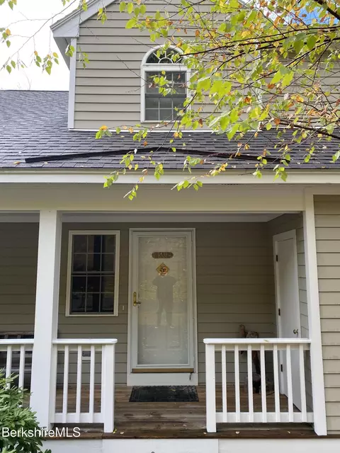 9521 Mountainside Dr, Hancock, MA 01237 photo 4