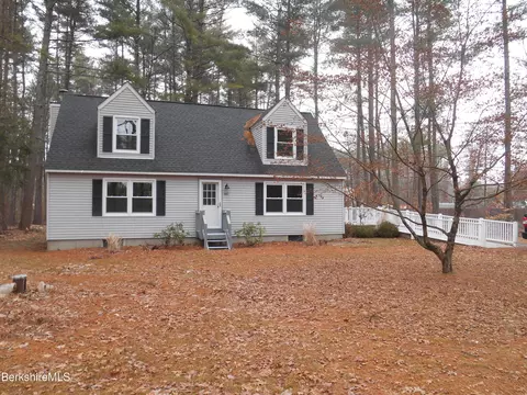487 Polikoff Rd, Sheffield, MA 01222