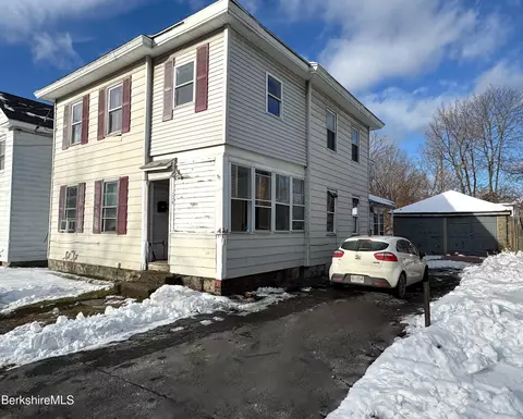 104 Linden St, Pittsfield, MA 01201
