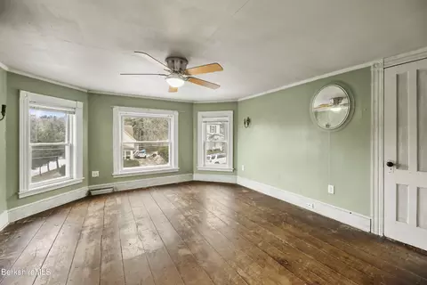46 Fuller St, Lee, MA 01238 photo 18