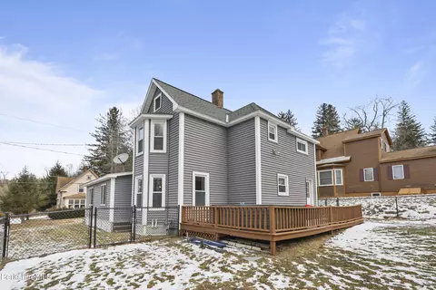 46 Fuller St, Lee, MA 01238 photo 25