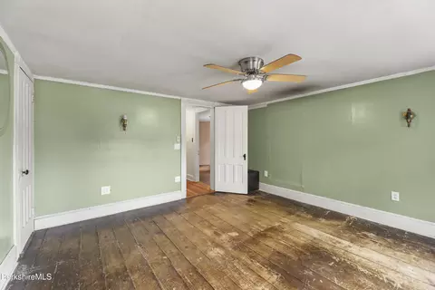 46 Fuller St, Lee, MA 01238 photo 19