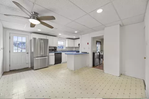 46 Fuller St, Lee, MA 01238 photo 9