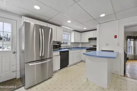 46 Fuller St, Lee, MA 01238 photo 10