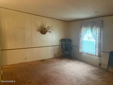 504 Loop Rd, Savoy, MA 01256 photo 4