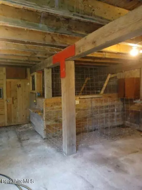 201 Loop Rd, Savoy, MA 01256 photo 8