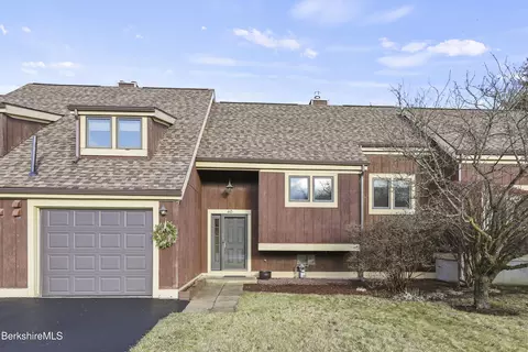 40 Lower Windflower Way #40, Williamstown, MA 01267