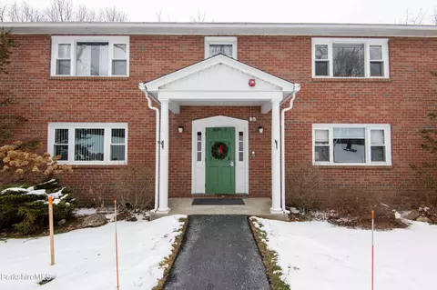 5 Morgan Mnr #8, Lenox, MA 01240
