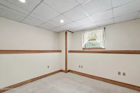 29 N Rd, Peru, MA 01235 photo 32
