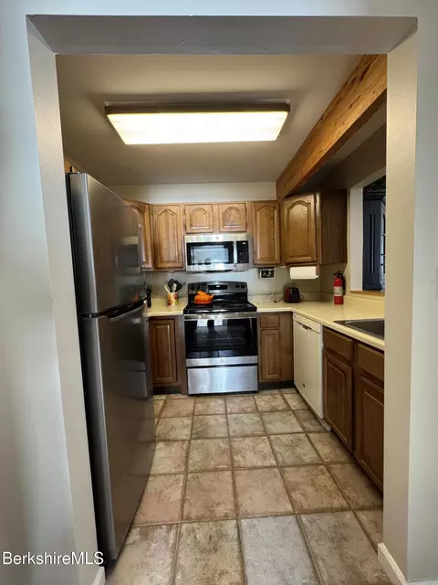 37 Corey Rd #806, Hancock, MA 01237 photo 10