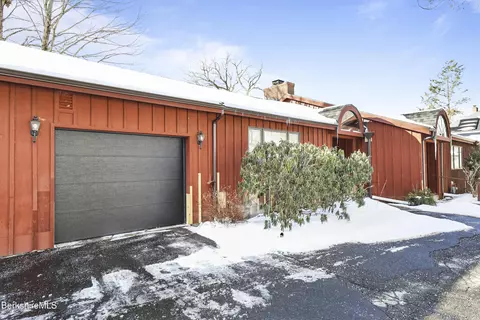 266 Appleton Ave, Pittsfield, MA 01201 photo 31