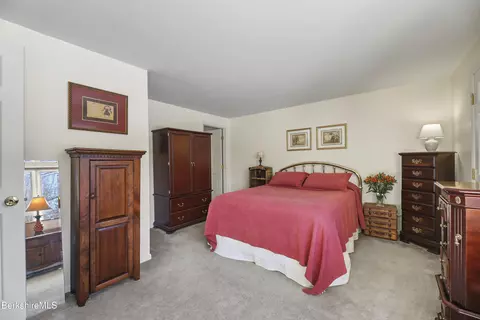 266 Appleton Ave, Pittsfield, MA 01201 photo 20