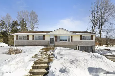 20 Worthen St, Pittsfield, MA 01201