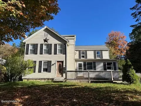 35 High St, Dalton, MA 01226