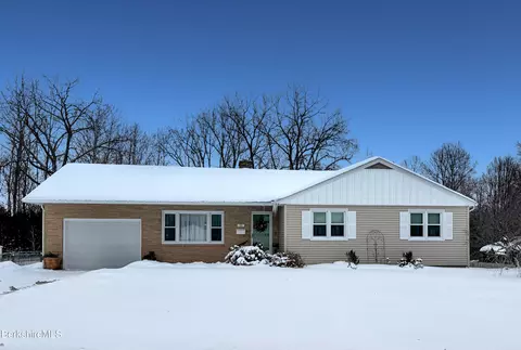 58 Valentine Rd, Pittsfield, MA 01201