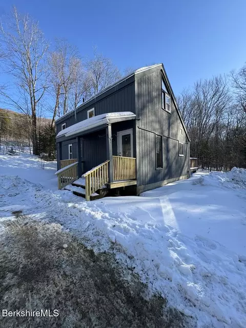 271 Brodie Mtn Rd, Hancock, MA 01237