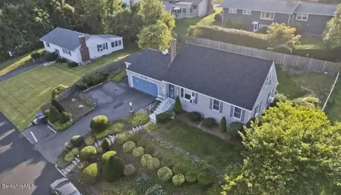 50 Emerson St, Springfield, MA 01108