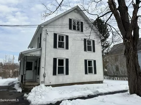 23 Leonard Ave, Westfield, MA 01085