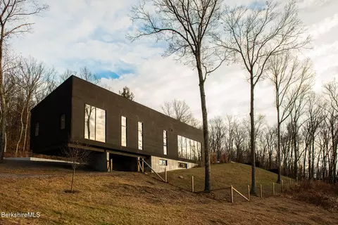 184 Cambridge Rd # A, Hillsdale, NY 12529