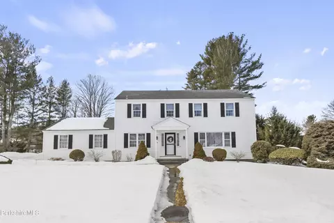 10 Pinto Dr, Pittsfield, MA 01201