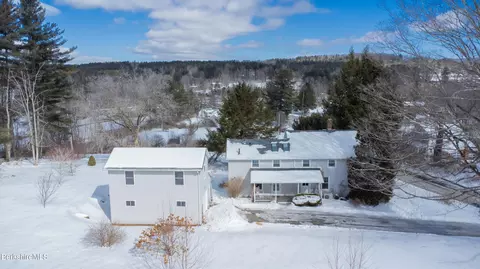 50 Pine St, Lee, MA 01238