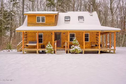 1202 Lovers Lane Rd, Washington, MA 01223
